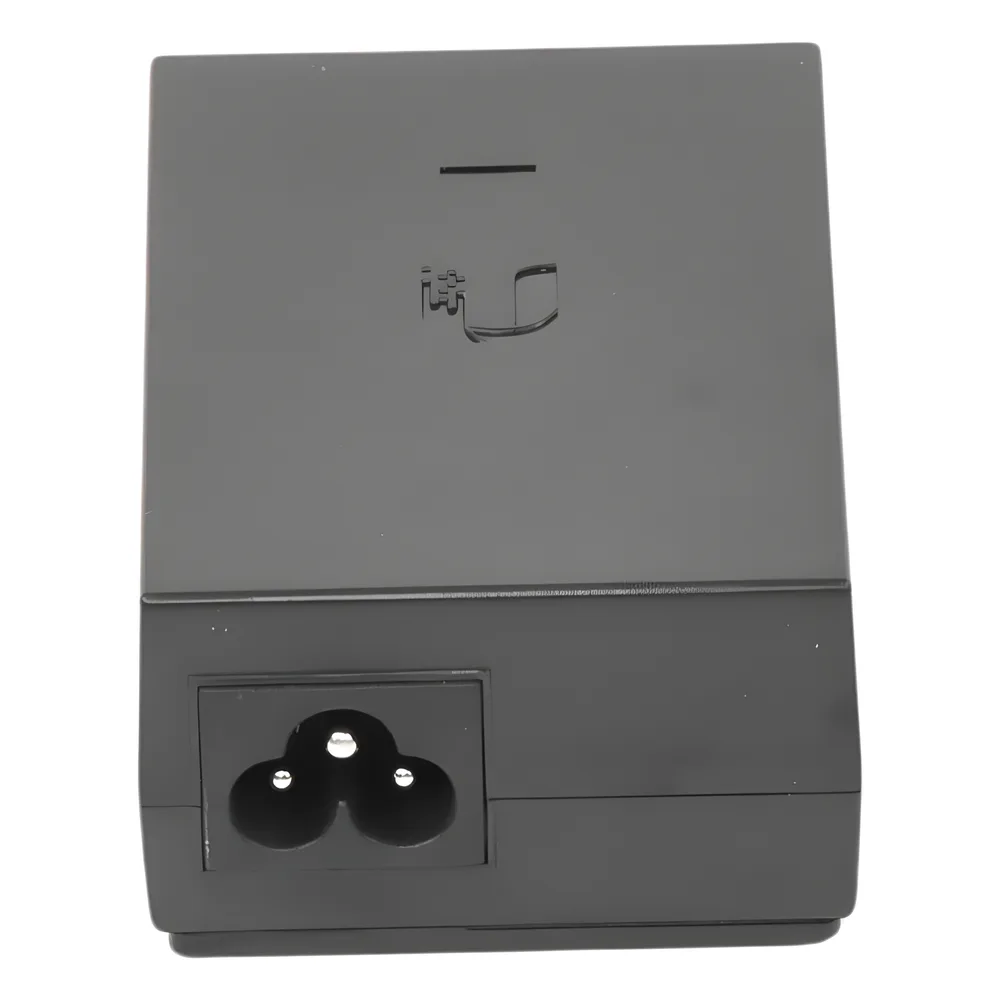 Adaptador PoE Ubiquiti de 24 VDC, 1.0 A con puerto Gigabit – vista 2