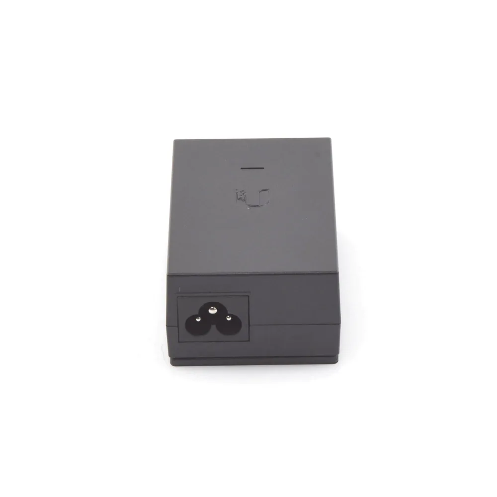Adaptador PoE Ubiquiti de 24 VDC, 1.0 A Puerto Fast Ethernet – vista 4