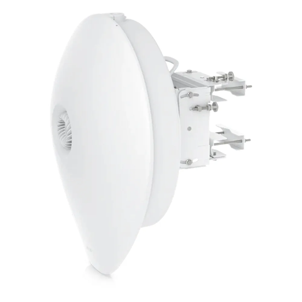 airFiber 60 XG Radio PtP 60 GHz (57–66 GHz) con Radio de Respaldo de 5 GHz, Para una Distancia de Hasta 4 km con Soporte SFP+ – vista 3