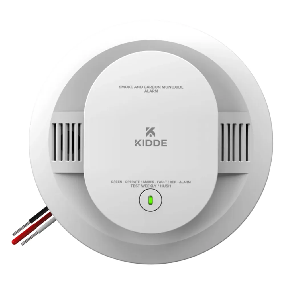 Alarma combinada de humo y monóxido de carbono, cableada a 120V CA con respaldo de batería AA, interconectable