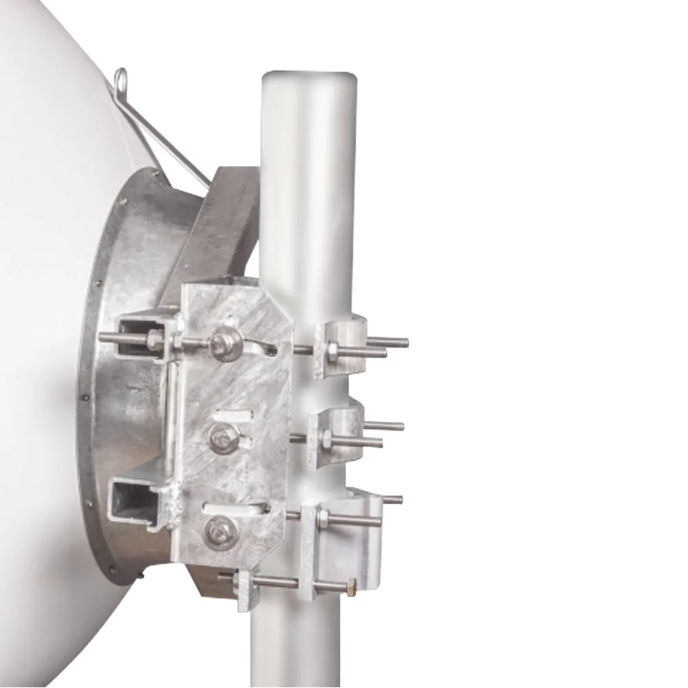 Antena Direccional de Alto Rendimiento/ Parábola profunda para mayor aislamiento al ruido  / 3 ft / 4.9 a 6.1 GHz / Ganancia de 32.1 ± 1 dBi / Soporte de acero inoxidable / polaridad en 90 ° y 45 ° / Incluye montaje. – vista 2