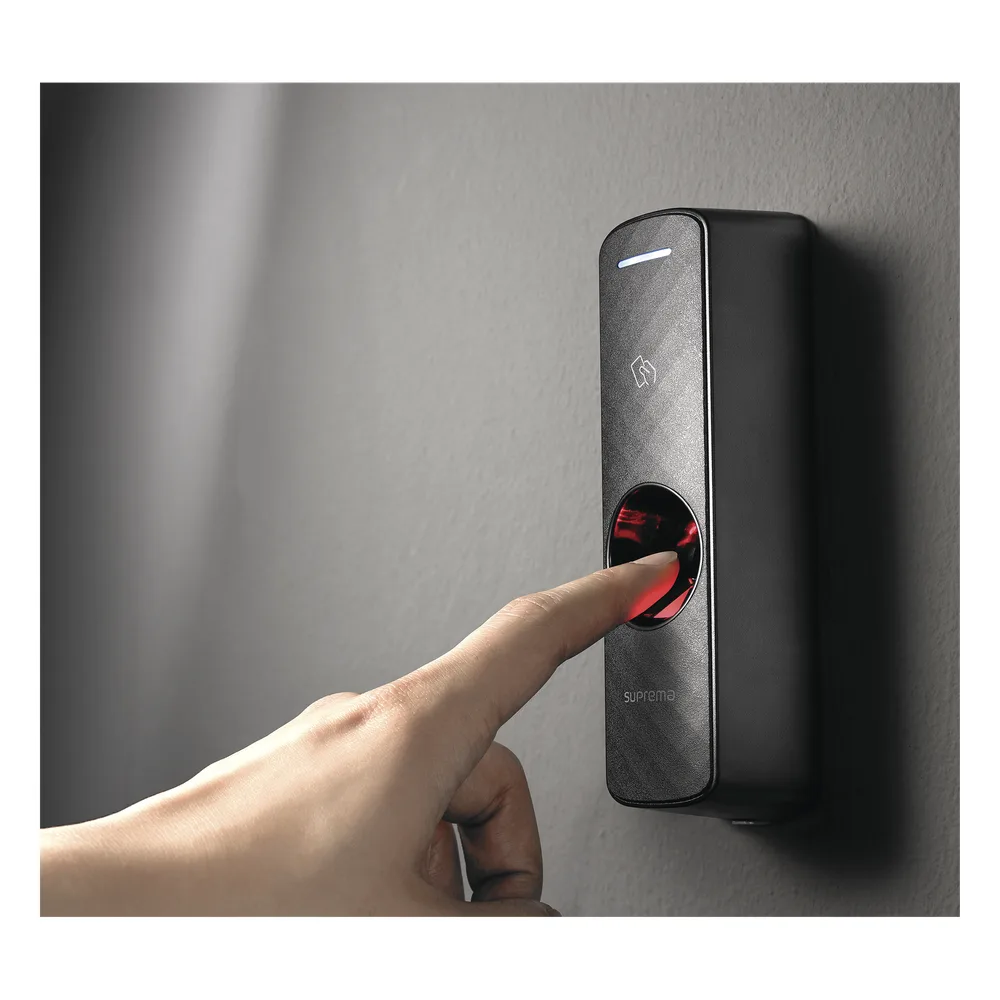 BioEntry P2 Lector de Huella Multiformato ( 125KHz EM, HID Prox)( 13.56MHz MIFARE, DESFire/EV1, FeliCa, iCLASS SE/SR, NFC Físico) – vista 3