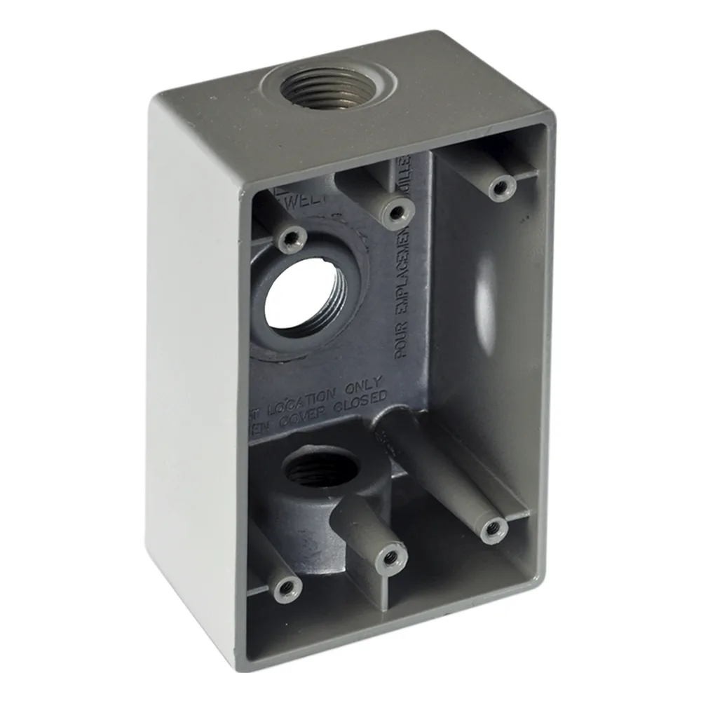 Caja Condulet FS de 3/4" (19.05mm) con tres bocas a prueba de intemperie.