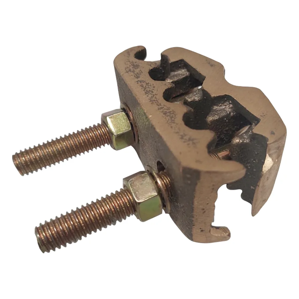 Conector para 3 Cables de Cobre (4 - 2/0 AWG) a Tubo o Varilla (5/8 in - 3/4 in). – vista 2