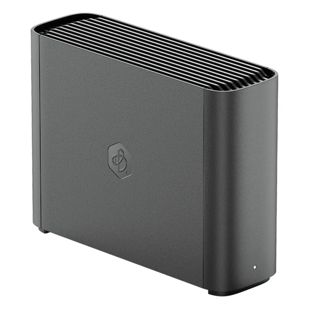 Dispositivo de Almacenamiento BeeStation | 4 TB | CPU Realtek RTD1619B | RAM DDR4 1 GB | Puertos USB-A y USB-C 3.2 | Puerto LAN 1 GbE | Compatibilidad con Windows, macOS, iOS y Android | Certificaciones FCC, CE, UKCA, BSMI, RCM, EAC, KC, VCCI, BIS. – vista 3