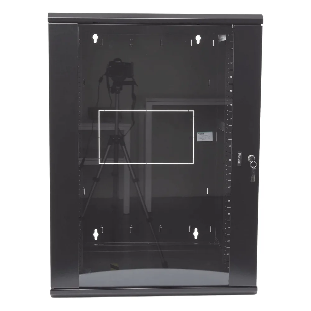 Gabinete PanZone de Montaje en Pared, de 19in, Puerta con Ventana de Seguridad, 18 UR, 635mm de Profundidad, Color Negro – vista 2