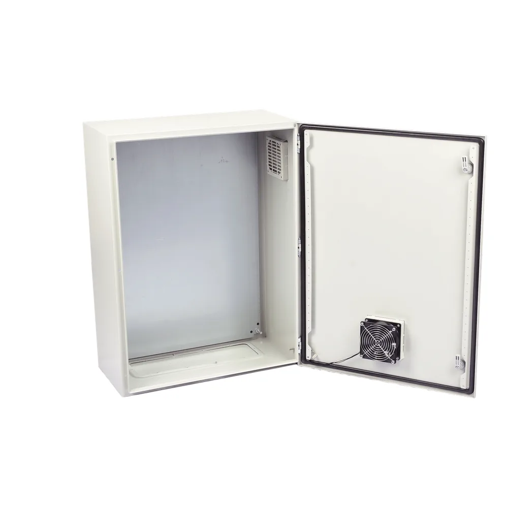 Gabinete Ventilado de Acero IP55 Uso en Exterior (600 x 800 x 300 mm) con Placa Trasera Interior Metálica y Compuerta Inferior Atornillable. Incluye Ventilador, Ventilas, filtros, Chapas y Llave T. – vista 5