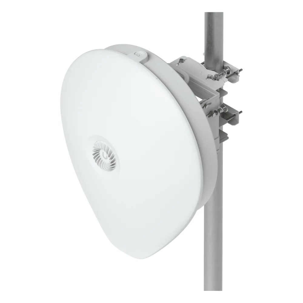 Radio Backhaul UISP Airfiber 60 XR para PTP en 60 Ghz, hasta 5.4 Gbps, radio redundante en 5 Ghz, SFP+ 10G, con GPS y Bluetooth, hasta 15 Km – vista 3