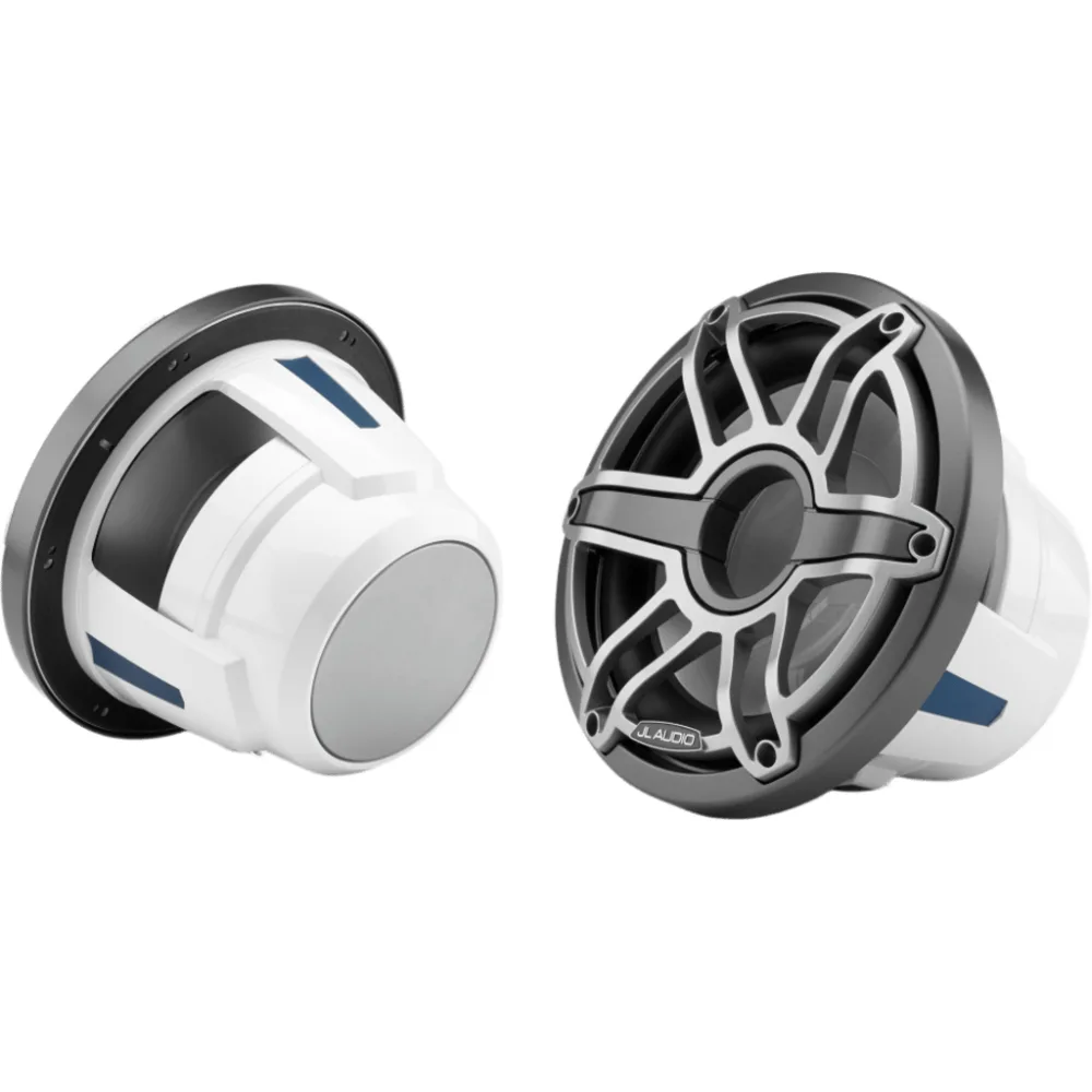 Subwoofer Náutico JL Audio M6 / 10" / Rejilla Deportiva de Titanio / 250 W RMS / Impedancia 4 Ω / Cono de Polipropileno Relleno de Mica / Montaje en Caja Sellada o con Puerto / Uso en Exteriores Náuticos