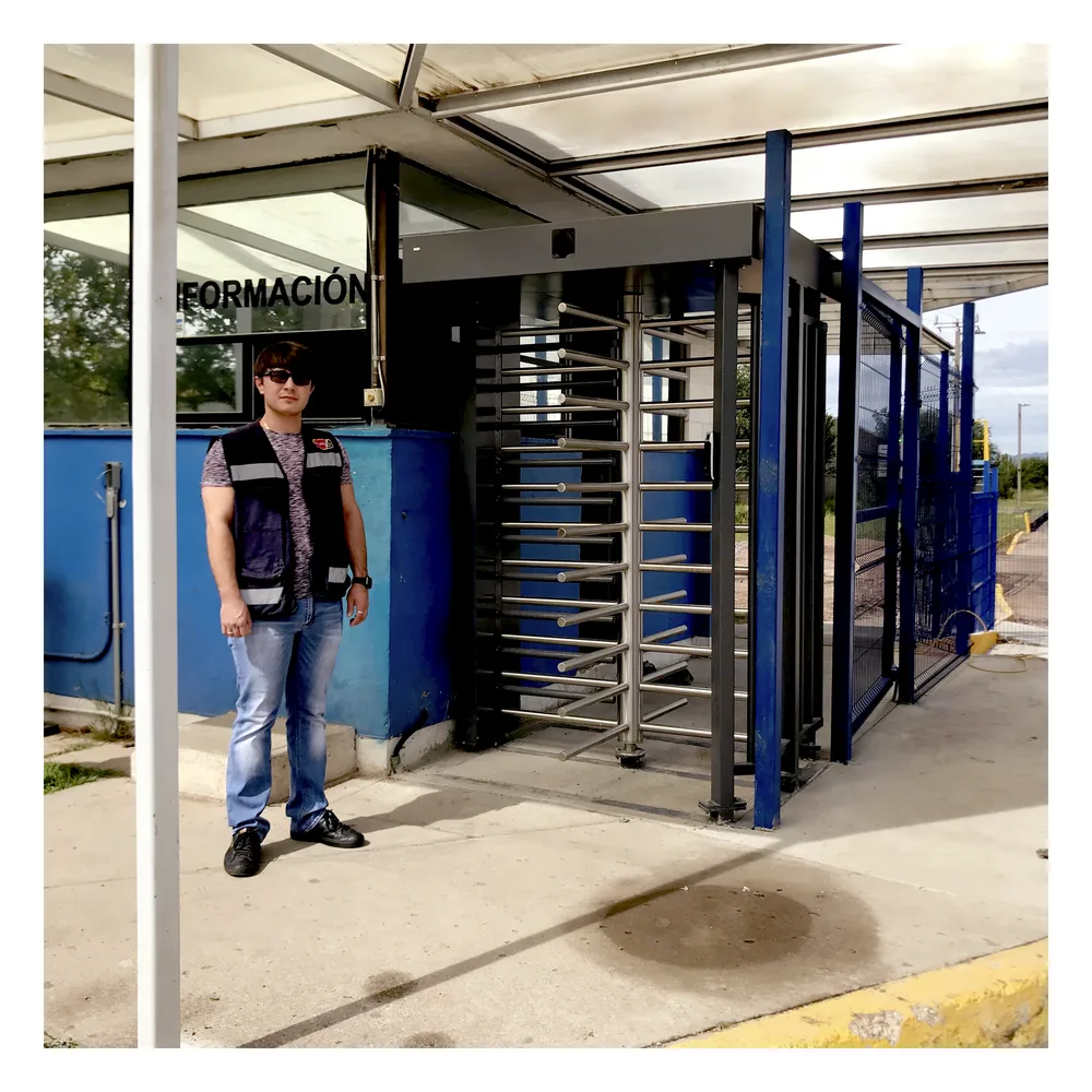 Torniquete Sencillo / Cuerpo Completo / Interior/Exterior / 100% Acero con Pintura Gris / EJE CENTRAL de Acero Inoxidable /Acabado de Lujo / Alto Tráfico – vista 7